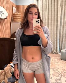 USWNT’s Alex Morgan Shares Post-Baby Selfie 2 Weeks After Giving Birth