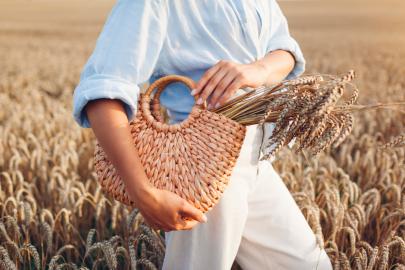 15 Luxe Linen-Like Pieces to Nail Rich Hamptons Mom Style