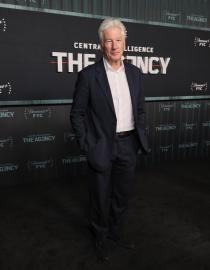 Paul Simon’s Daughter Condemns Richard Gere for Selling Childhood Home