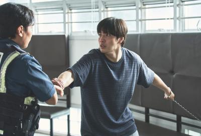 13 Must-Watch Thrillers on Netflix Right Now (July 2025)