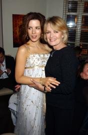 Kate Beckinsale Shares Her Grief Over Mother's Funeral