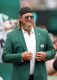 New York Jets' Nick Mangold Dead At 41 After Pleading for Kidney Transplant New York Jets' Nick Mangold Dead At 41 After Pleading for Kidney Transplant