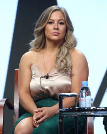 Shawn Johnson Cries Over Nashville Elementary School Shooting, Hugs Her Kids