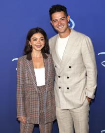 'Modern Family' Producer Talks Sarah Hyland, Wells Adams' 'Fun' Wedding