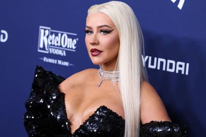 Christina Aguilera Rocks Vagina-Themed Manicure: ‘They’re So Fun’