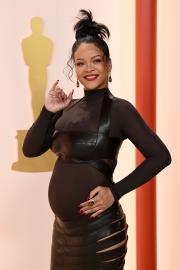 LOL! Rihanna Says Her Son Doesn't 'Want Mommy to Workout'