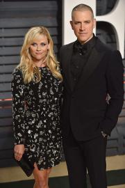 Reese Witherspoon Officially Files for Divorce From Jim Toth: Details