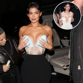 A Hot Habit! Kylie Jenner Loves to Grab Her Boobs in Photos