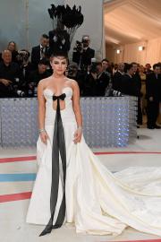 Florence Pugh Debuts Buzz Cut at 2023 Met Gala: Hair Transformations