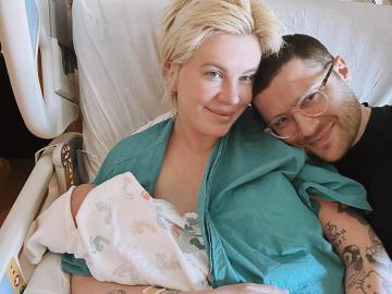 It’s a …! Ireland Baldwin and Boyfriend RAC Welcome 1st Child: Details