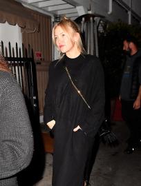Kate Hudson Proves That All-Black Outfits Work for Spring and Summer Too