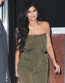 ‘You Were Panicking’! Fans Are Convinced Kylie Jenner Doesn’t Tip