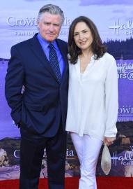 Treat Williams' Wife Celebrates Wedding Anniversary 2 Weeks After His Death