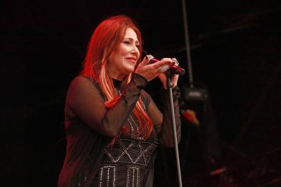 '80s Pop Star Tiffany Offers Health Update After Car Crash: 'Be Safe'