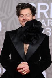 Is Harry Styles Single? Updates on His Dating Life, Relationship Status