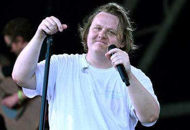 Lewis Capaldi Apologizes to Glastonbury Crowd After He Loses Voice Mid-Song