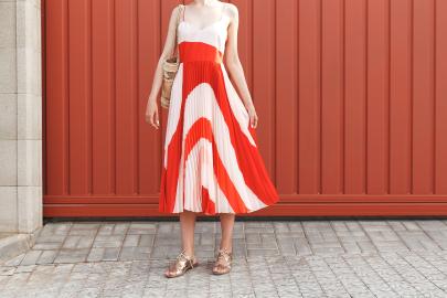 17 of the Best Midi Dresses to Wear With Flats