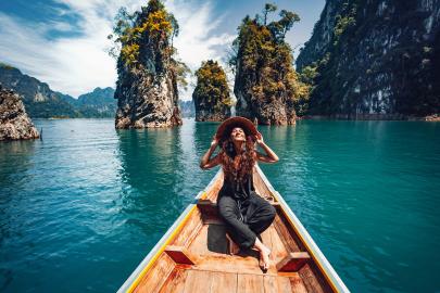 17 Summer Travel Outfits That Are Equally Comfy and Chic