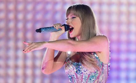 Happy Pride! Taylor Swift Praises Fans for Being Accepting at 'Eras Tour'