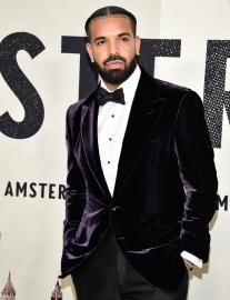 Drake Slams Fan for Throwing a Vape Pen on Stage During His Concert