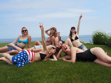 Taylor Swift Quietly Brought Back 4th of July Bash With 'Independent Girlies'