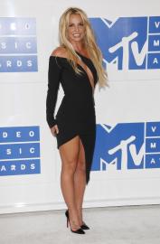 Britney Spears’ ‘The Woman in Me’ Memoir Is ‘Astonishingly Moving’