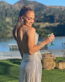 Jennifer Lopez Learned to Embrace Aging: ‘Feels Sexier’ Than Ever