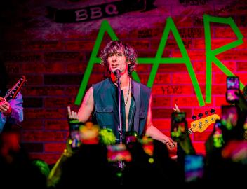 The All-American Rejects' Tyson Ritter Talks To Us About #TourLife
