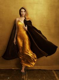 Angelina Jolie Has More ‘Books Than Clothes’ in Her Closet