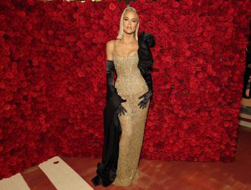 9 Popular Fragrances Celebrities Swear By