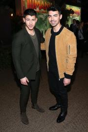 Nick Jonas Is Joe's Ultimate Hype Man in 1st Concert Since Divorce Filing
