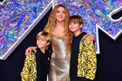 Shakira's Sons Steal the Show in Matching Looks on VMAs Red Carpet