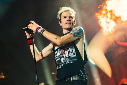 Sum 41's Deryck Whibley Is 'Not Out of the Woods' After Pneumonia Battle