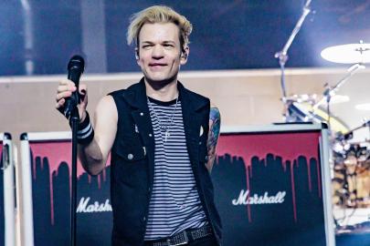 Sum 41’s Deryck Whibley Hospitalized for Pneumonia After Wrapping Up Tour