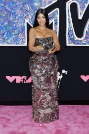 Cardi B's Net Worth Is Going ~Up~! How Much Money She Makes Beyond Music
