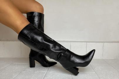 I’m a Fashion Writer, and These $56 Boots Are My Favorite Footwear for Fall