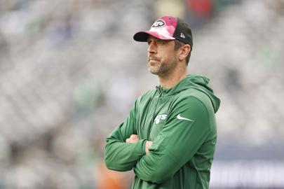 Aaron Rodgers' Coach Says He's 'Absolutely Dominating Rehab' After Surgery