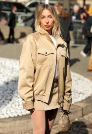 How Alix Earle Achieved Her ‘Parisian Bedhead’ Look at Paris Fashion Week