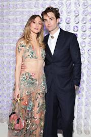 Do Robert Pattinson and Suki Waterhouse Plan to Get Engaged, Married?