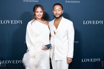 Chrissy Teigen and John Legend Renew Their Vows in ‘Special’ Ceremony!