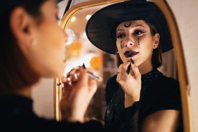 5 Versatile Makeup Products for Perfecting Your Halloween Look