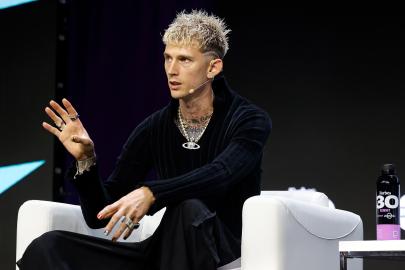 Machine Gun Kelly Apologizes for 'Primal' Reaction After Fan Storms Stage