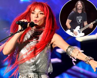 Shania Twain Debuts Fiery Red Hair as She Hits Austin City Limits Stage