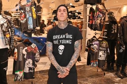 Travis Barker Unveils Bloody Hand Injury After Blink-182 Concert