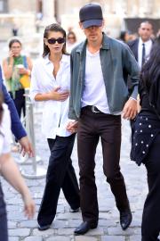 Austin Butler Supports Girlfriend Kaia Gerber at Valentino PFW Show