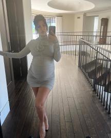 Kourtney Kardashian Flaunts Baby Bump in Skintight Dress: Photos