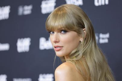 Taylor Swift Is a Billionaire Amid Release of ‘1989 (Taylor’s Version)’