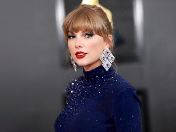 Taylor Swift Singing on Eagles Holiday Album Would Be a 'Christmas Miracle'
