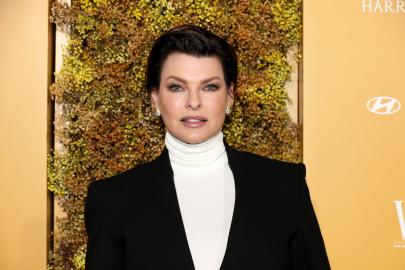 Linda Evangelista Swears Off Dating to Avoid a Man Breathing in Her Bed