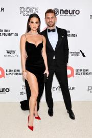 Nick Viall Claims Air Canada 'Hates' Pregnant Women in Rant About Airline